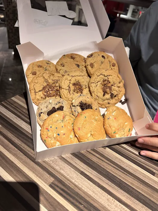 La Madame Biscuit Picture 8