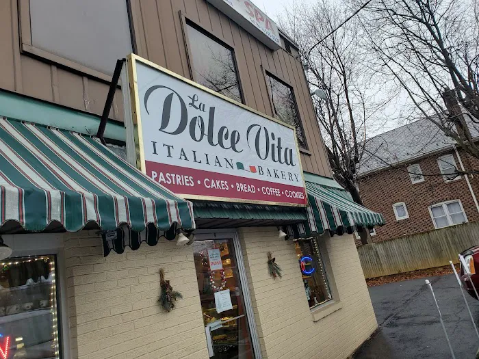 La Dolce Vita Italian Bakery Picture 6