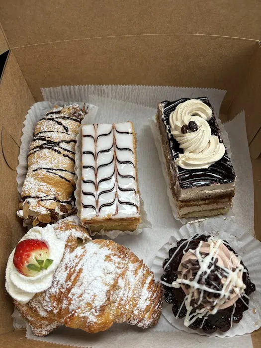 La Dolce Vita Italian Bakery Picture 9