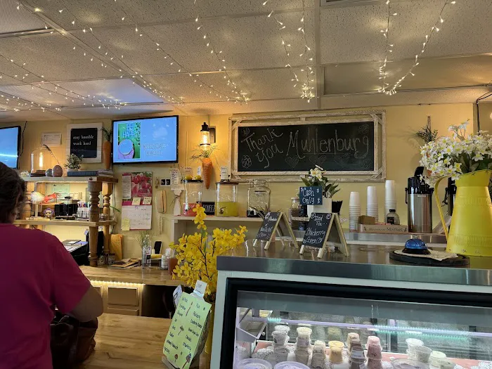 Mareks Cafe & Bagels Picture 2
