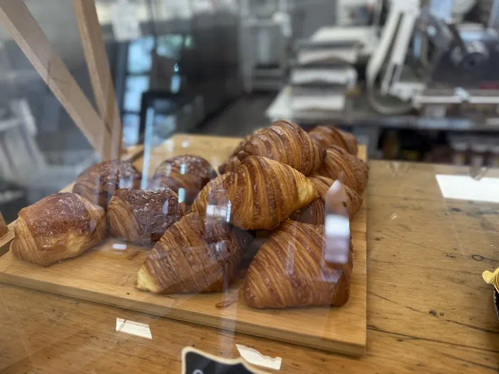Sophistiqué - French Bakery Picture 5