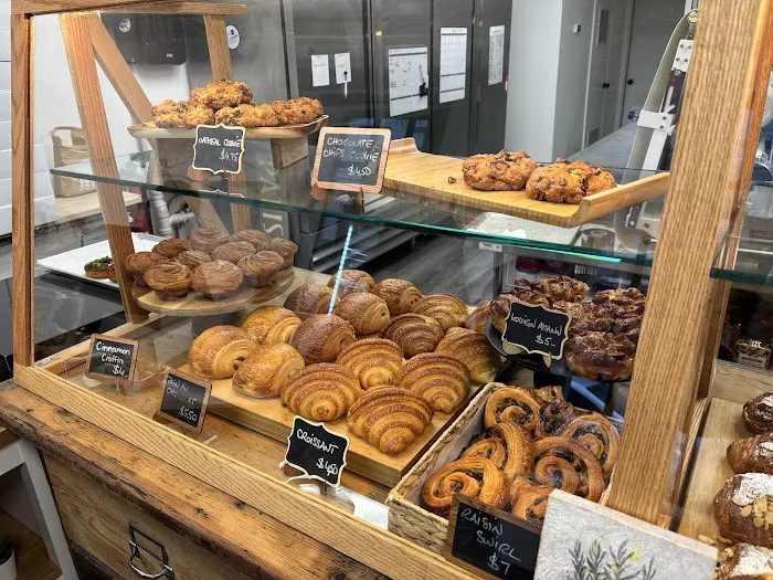 Sophistiqué - French Bakery Picture 6