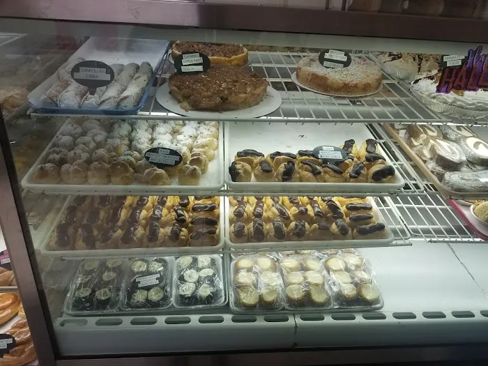Dutch-Maid Bakery Picture 10
