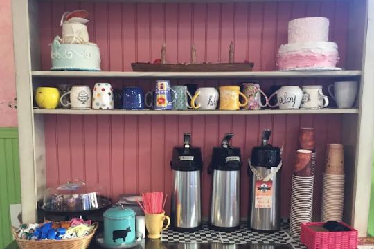 The Cake Pros, A Blessing Table