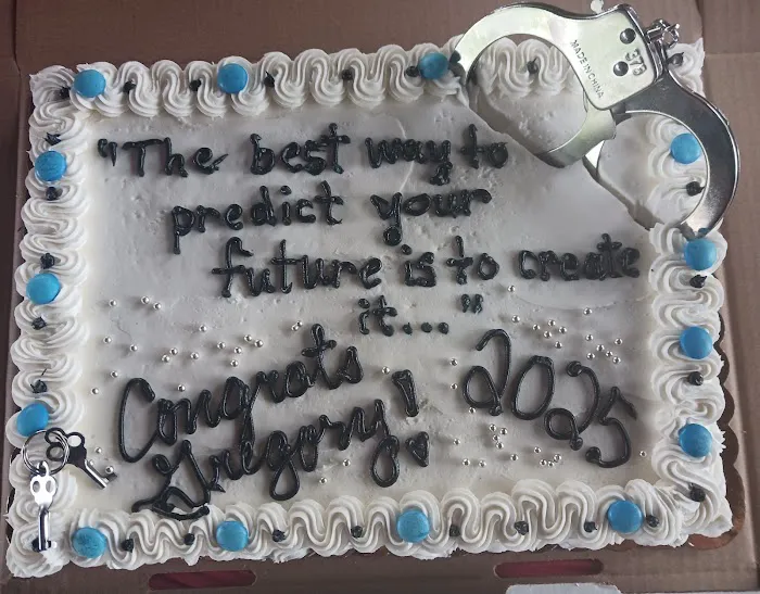 Sweet Arrow Lake Wake and Cake Picture 1