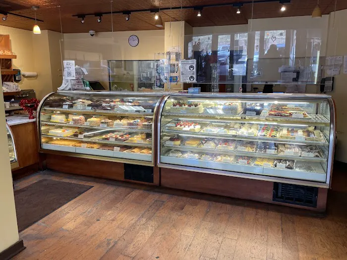 Supreme Bakery Picture 6