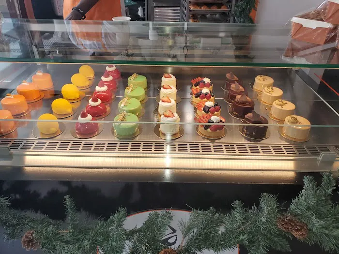 Team Dadzie Patisserie Picture 2
