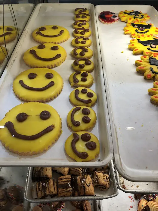 Cait & Abby's Bakery Picture 6