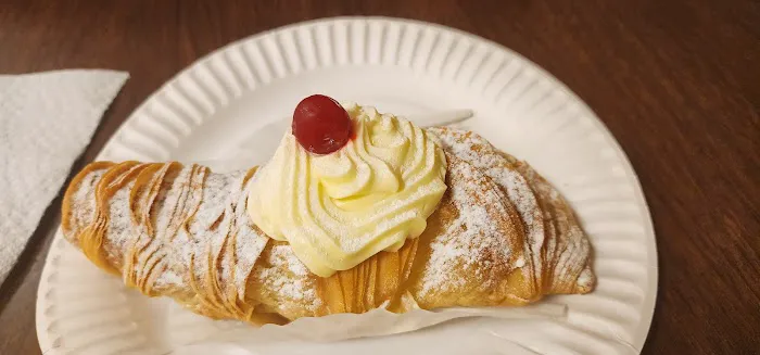 Plaza Pastry Shop Picture 5