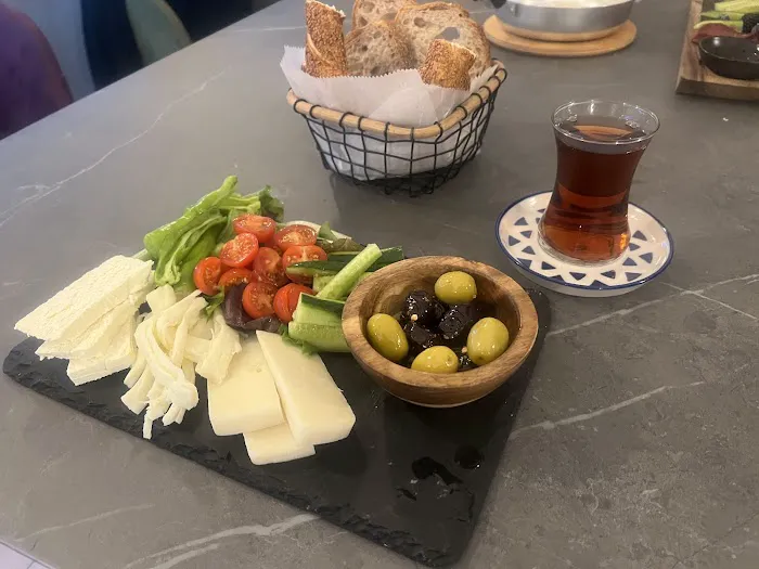 Güllüoğlu Baklava & Cafe Picture 9