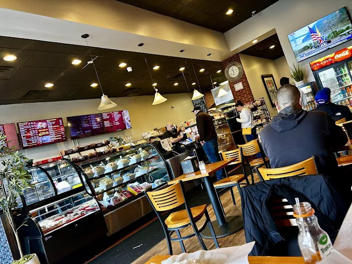 Metropolitan Cafe & Bagels Picture 7