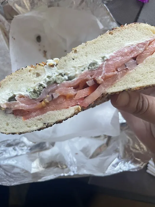 Metropolitan Cafe & Bagels Picture 8