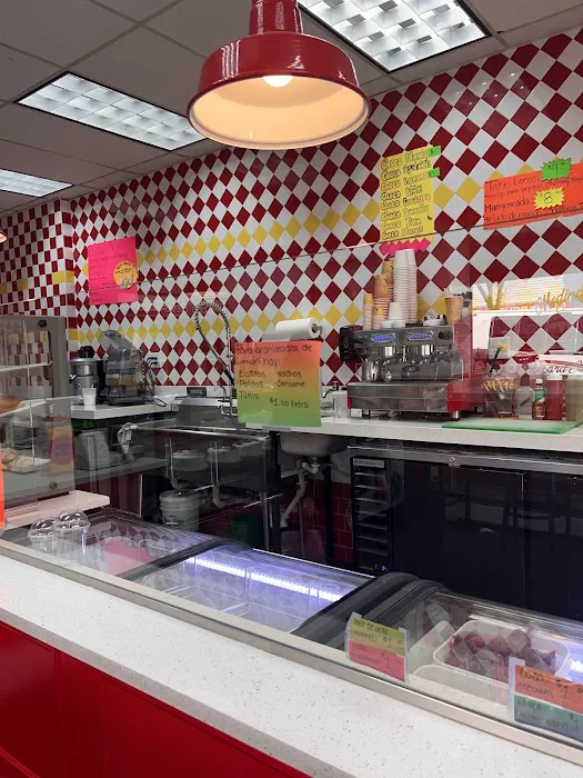Medina Cakes & Shakes Picture 2