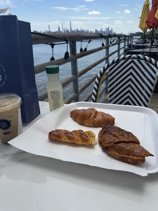 Paris Baguette Picture 1