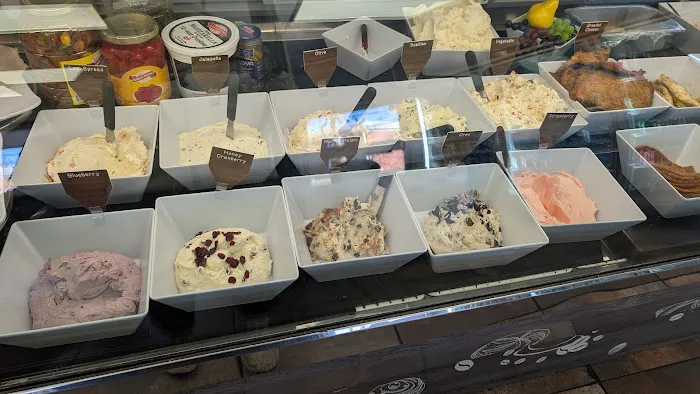 J&V Bagels and Deli Picture 5