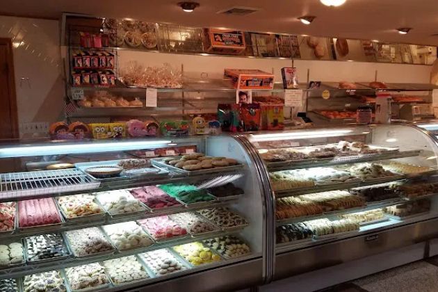 Lyndhurst Pastry Shop