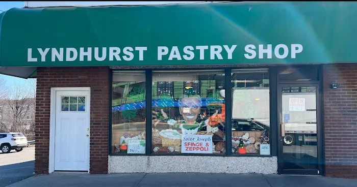 Lyndhurst Pastry Shop Picture 5