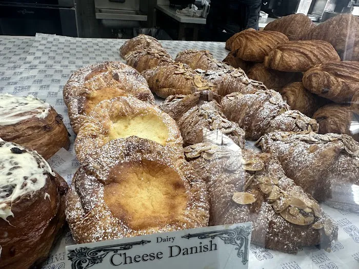 Patis Bakery Picture 7