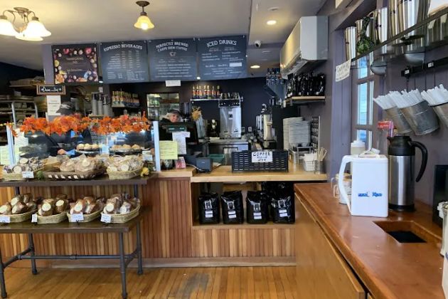 Bread & Roses Bakery
