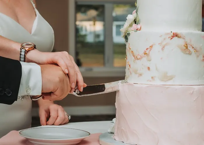 Let Them Eat Cake Picture 7