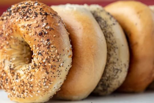 Mister Bagel Mall