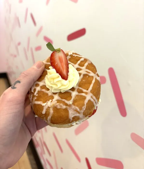 Lovebirds Donuts Picture 5