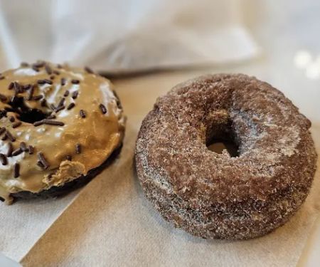 Lovebirds Donuts