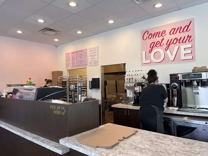 Lovebirds Donuts Picture 3