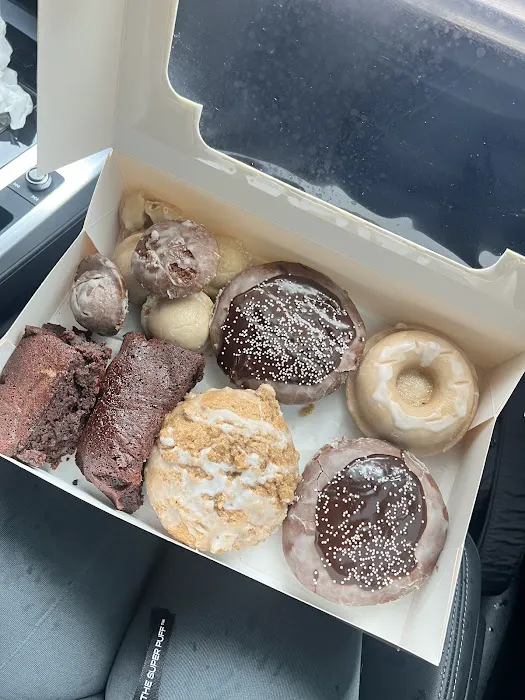 Lowe's Donuts Picture 2