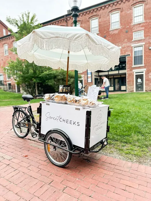 Sweet Cheeks Picture 6