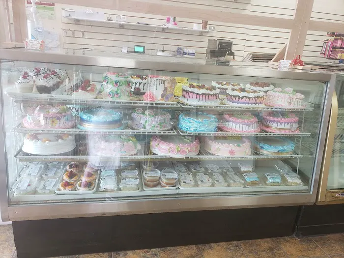 Diaz's Bakery Picture 3