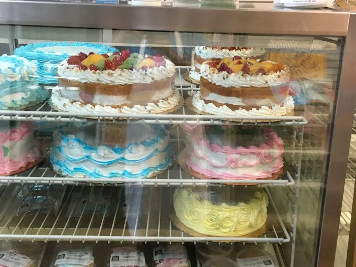 Diaz's Bakery Picture 7