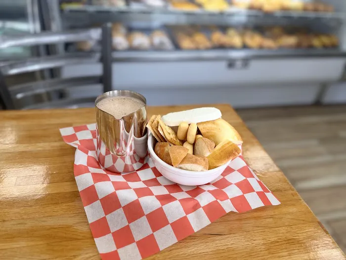 Los Hornitos Bakery Picture 5