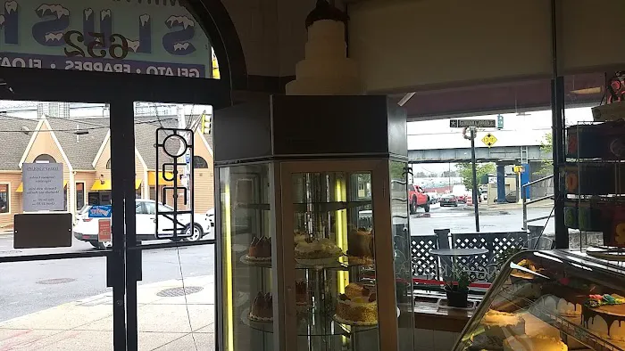 Torretta's Bakery & Ice Cream Picture 6
