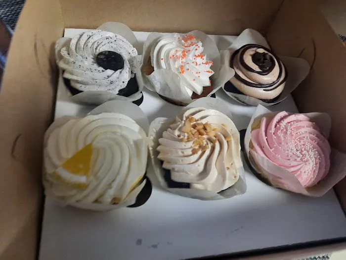 Piece 'a Cake Picture 4