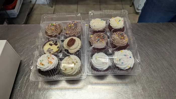 Louie's Bakery Picture 8