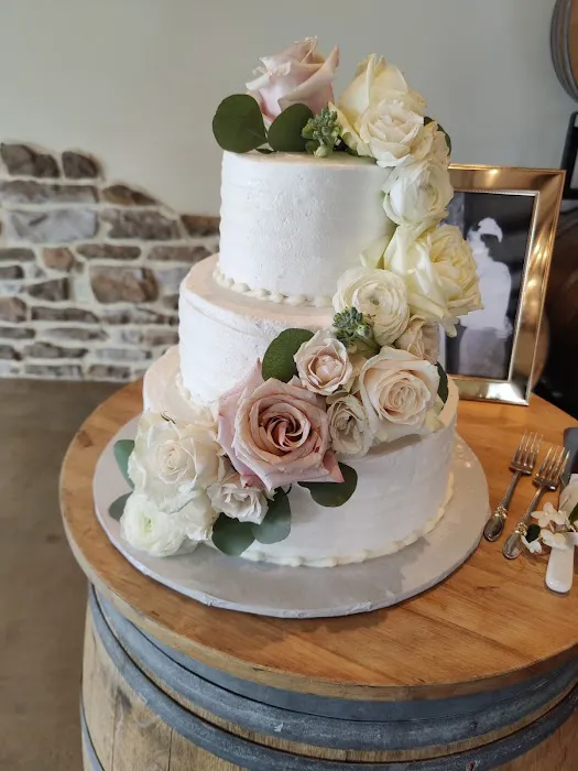 Louie's Bakery Picture 9