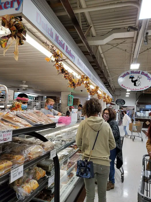 Dutch-Maid Bakery Picture 6