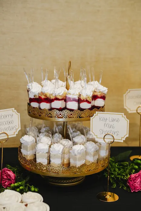 Dice's Creative Cakes Picture 9