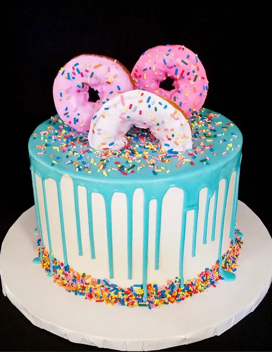 Dice's Creative Cakes Picture 4