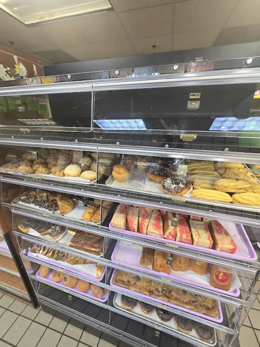 El Encanto Bakery Picture 4