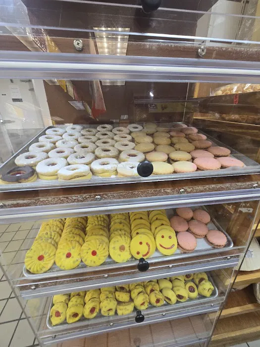 El Encanto Bakery Picture 8