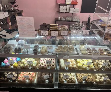 Baddie Cakes (formerly known as Baked by Brina)