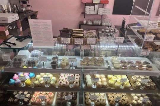 Baddie Cakes (formerly known as Baked by Brina)