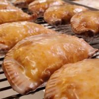 Charlies' Confection Connection ico