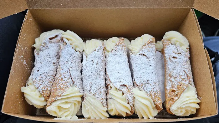 Scuteri's Cannoli Connection Picture 5