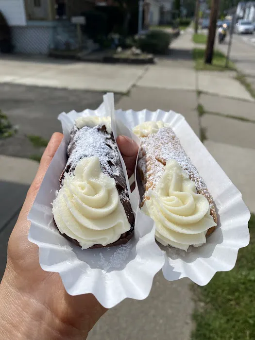 Scuteri's Cannoli Connection Picture 7