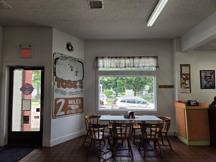 Tobey's Donut Shop Picture 2