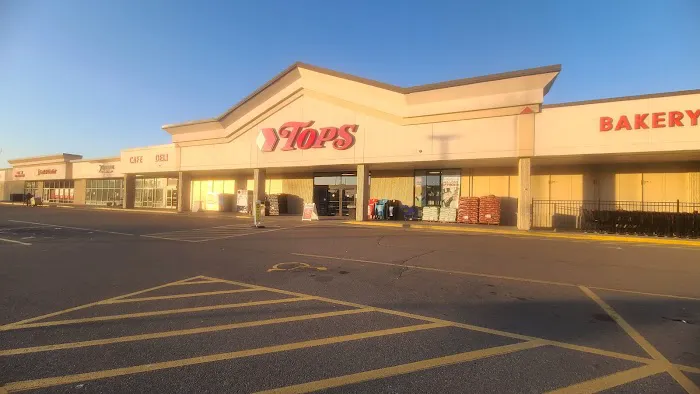 Tops Bakery Picture 1