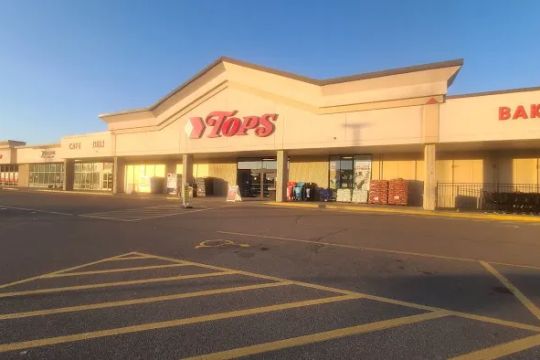 Tops Bakery